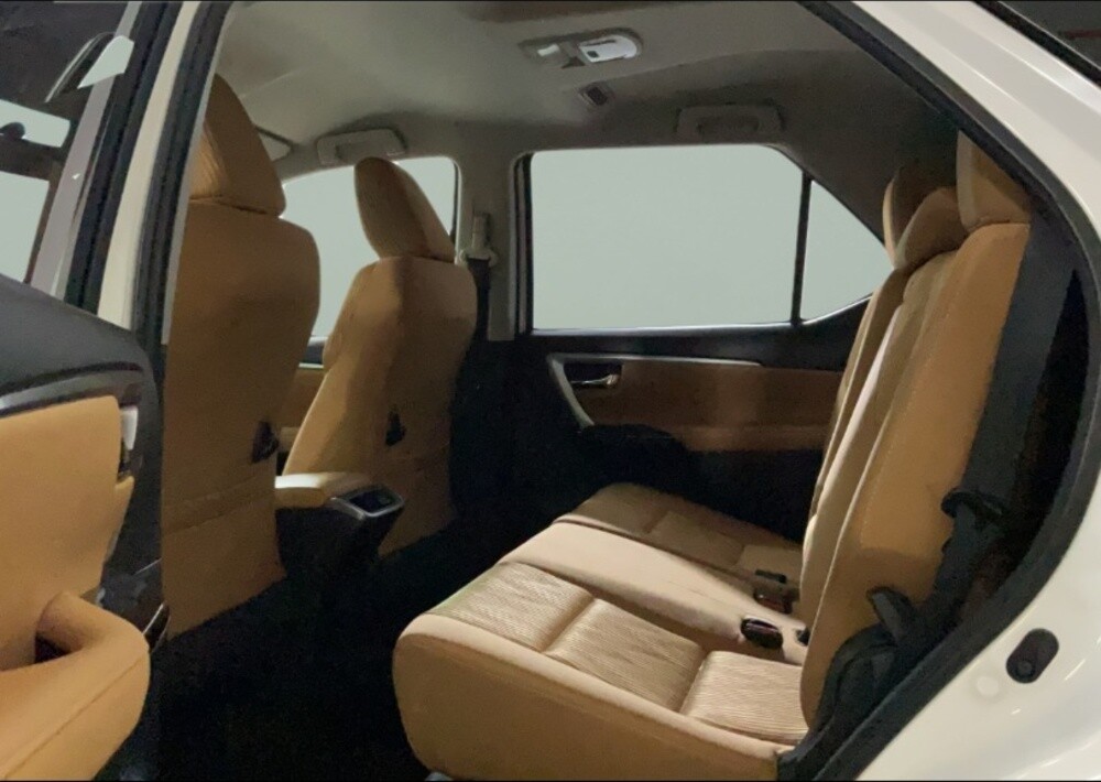 2020 Toyota Fortuner V4 Standard - 5