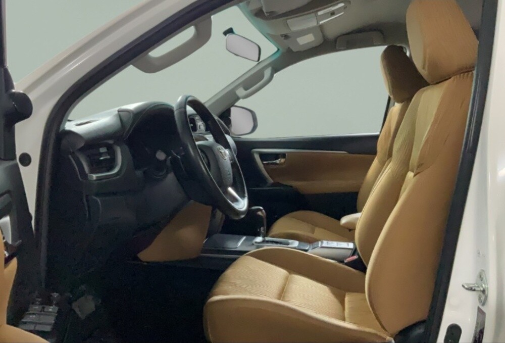 2020 Toyota Fortuner V4 Standard - 6