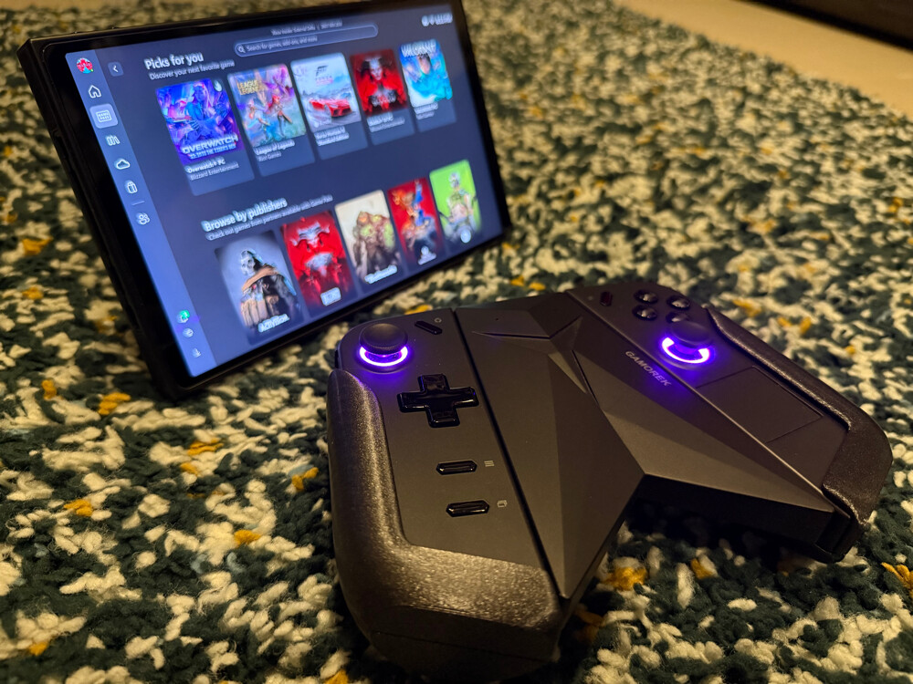 Like-New Lenovo Legion Go (512GB) - 1