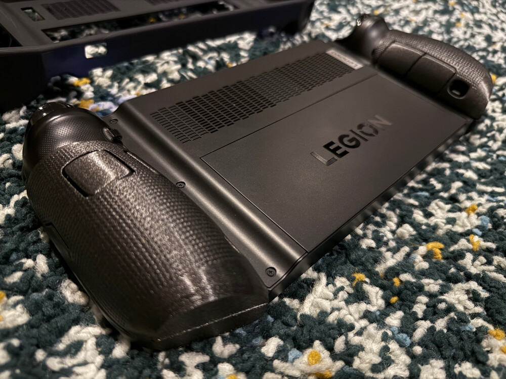 Like-New Lenovo Legion Go (512GB) - 4