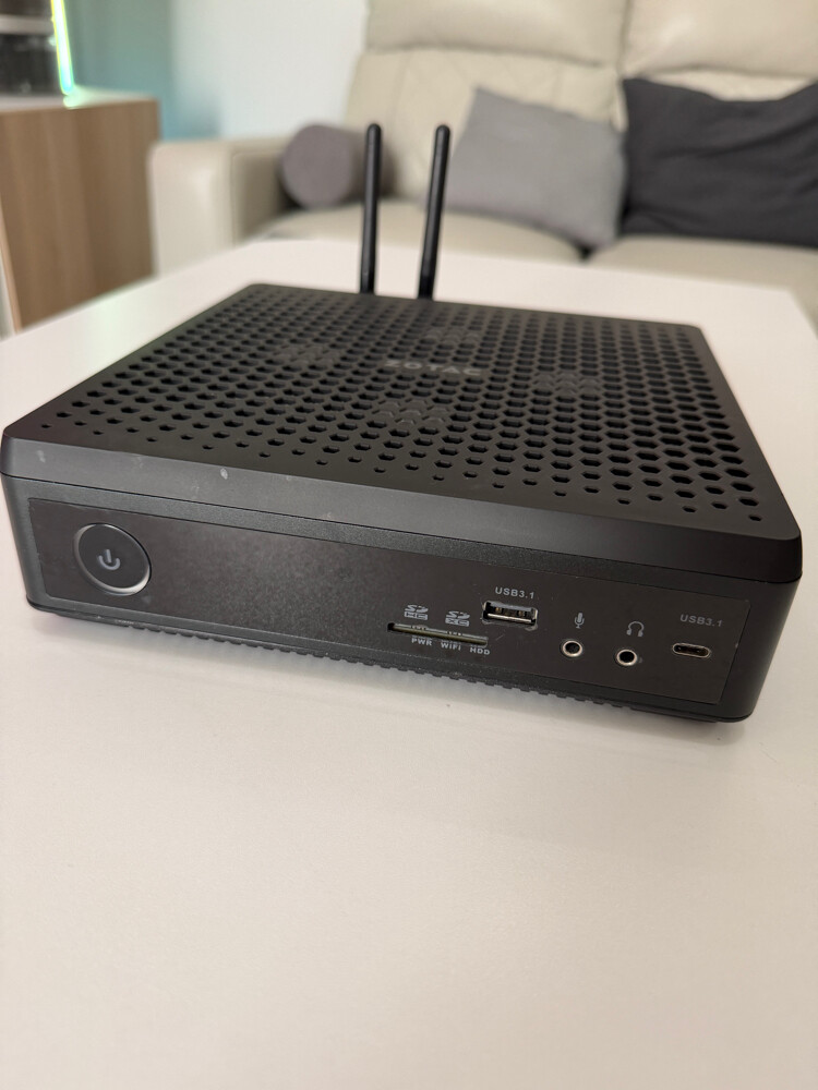 Zotac MAGNUS EN 2080 mini pc - 1