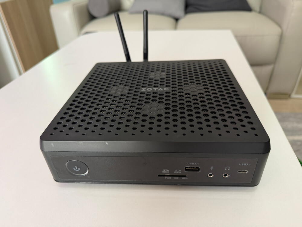 Zotac MAGNUS EN 2080 mini pc - 3