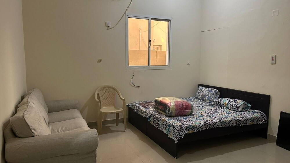 غرفة مفروش كامل شامل بالخريطيات - 2