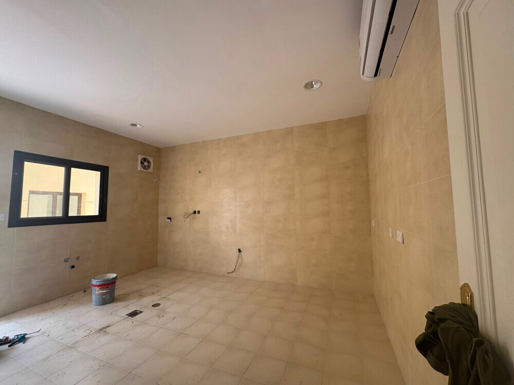 فيلا بالدحيل متجددة بالكامل ممتاز - 3