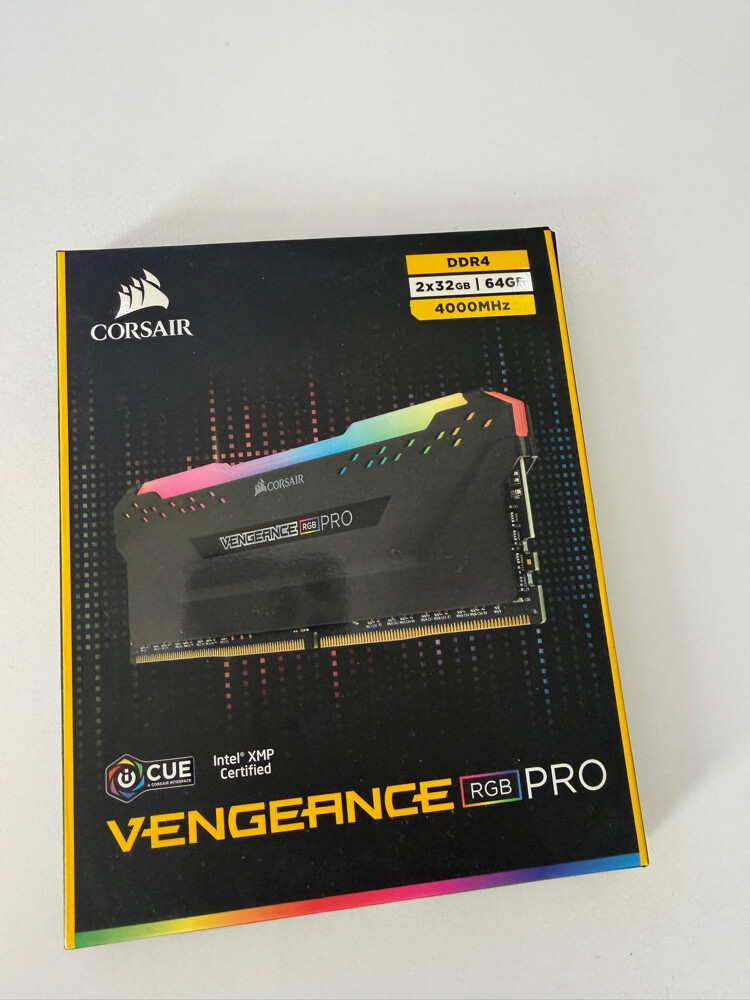Corsair Vengeance RGB Pro 64GB DDR4 - 1