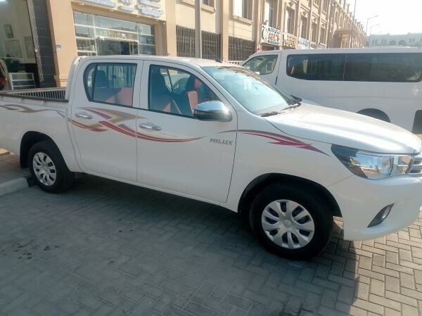 Toyata hilux available for rent - 3