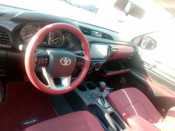 Toyata hilux available for rent - 5