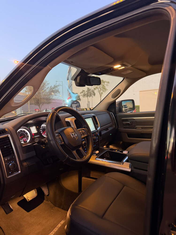 DODGE RAM HEMI  - 4