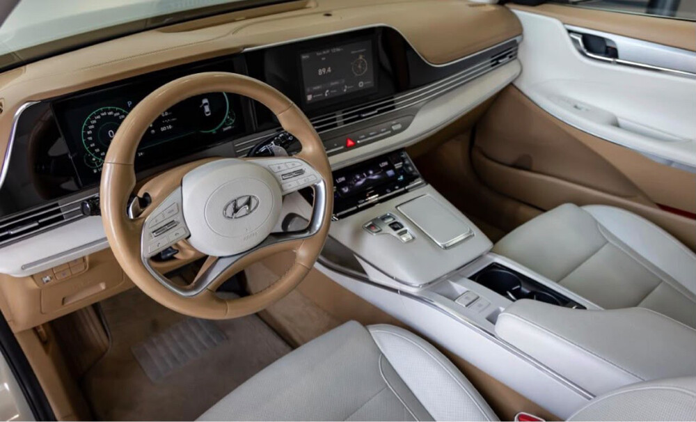 Hyundai Azera 2023 Full Option - 8