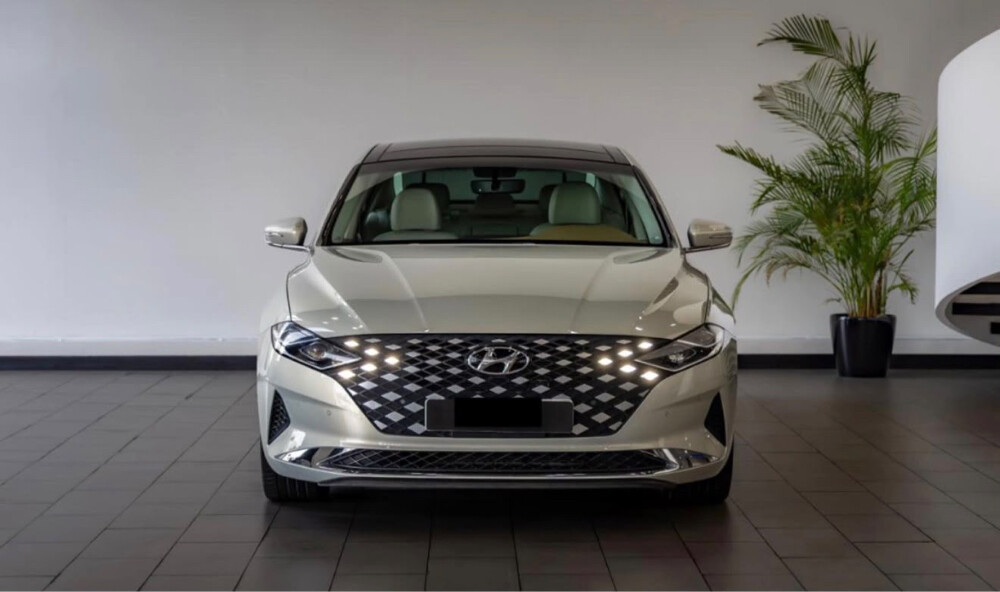 Hyundai Azera 2023 Full Option - 4