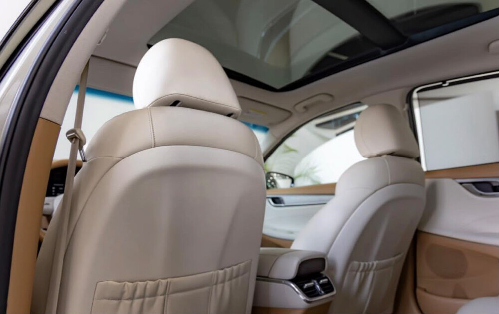 Hyundai Azera 2023 Full Option - 3