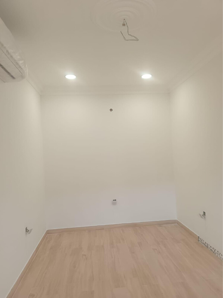 Semi-New House for Sale in Al Wakra - 10