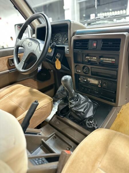 نيسان سفاري 1993 4200 كربيتر - 13