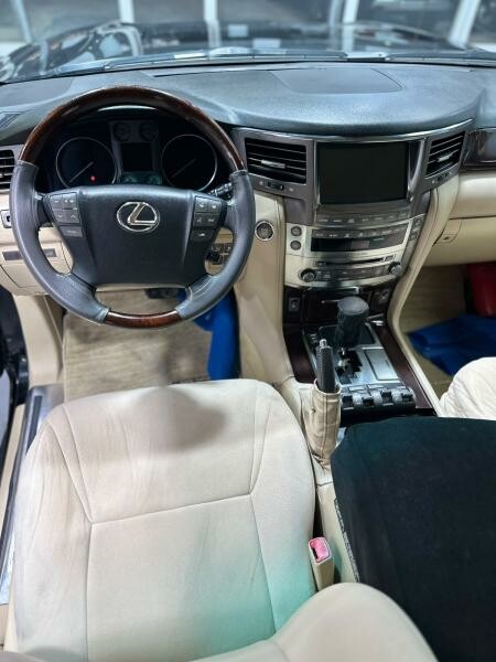 للبيع لكزس ال اكس 570 2009 - 7