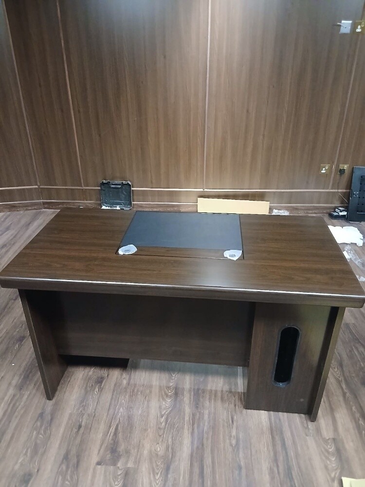 office desk (brand new) - 4