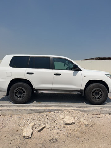 Land Cruiser 2011 G SALE - 3