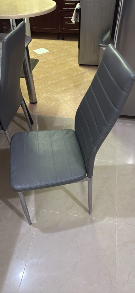 طاولة طعام تتسع لستة أشخاص - 3