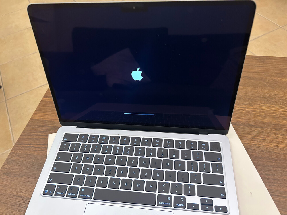 MacBook Air 13-inch (M5) – 16GB RAM - 3