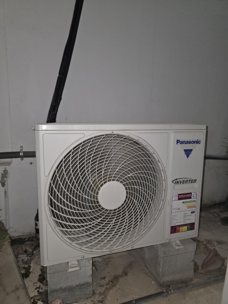 like new 1.5 ton Panasonie Ac - 1