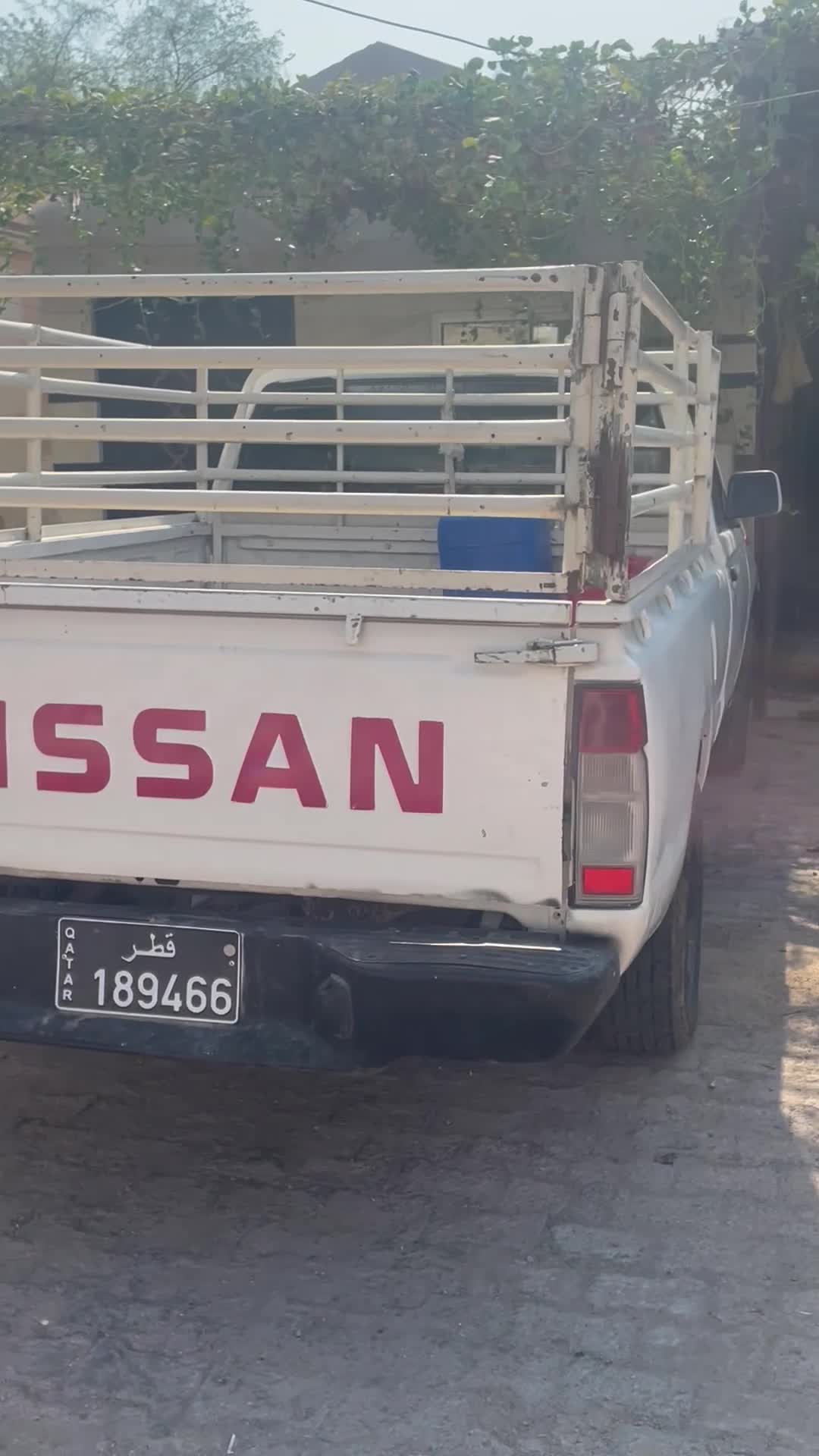 نيسان - 5