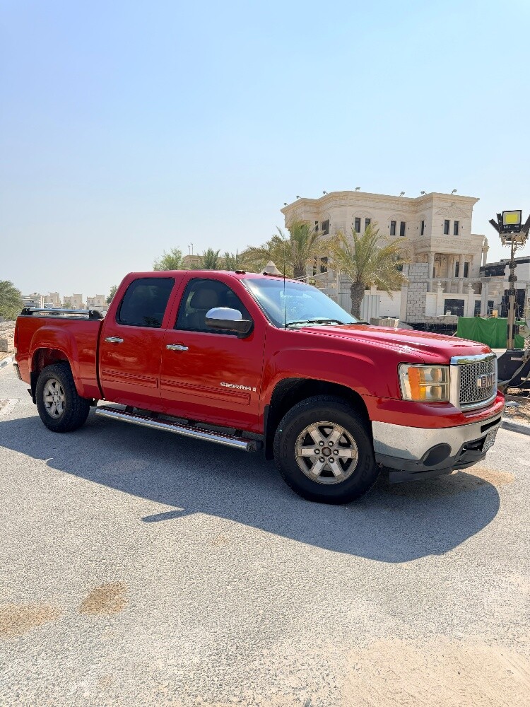 GMC Sierra SLE Low KM Red - 7
