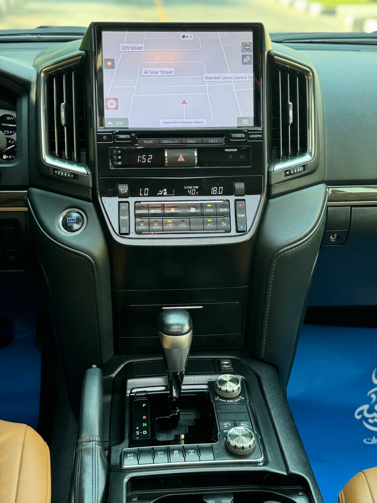 2021 GXR V8 GRAN TOURING - 12