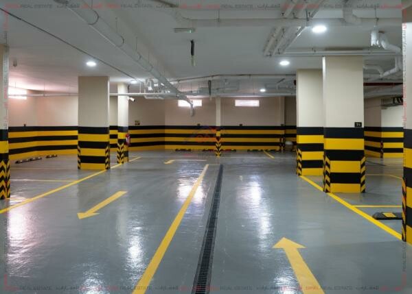 Apartment in Madinat Khalifa South - 8