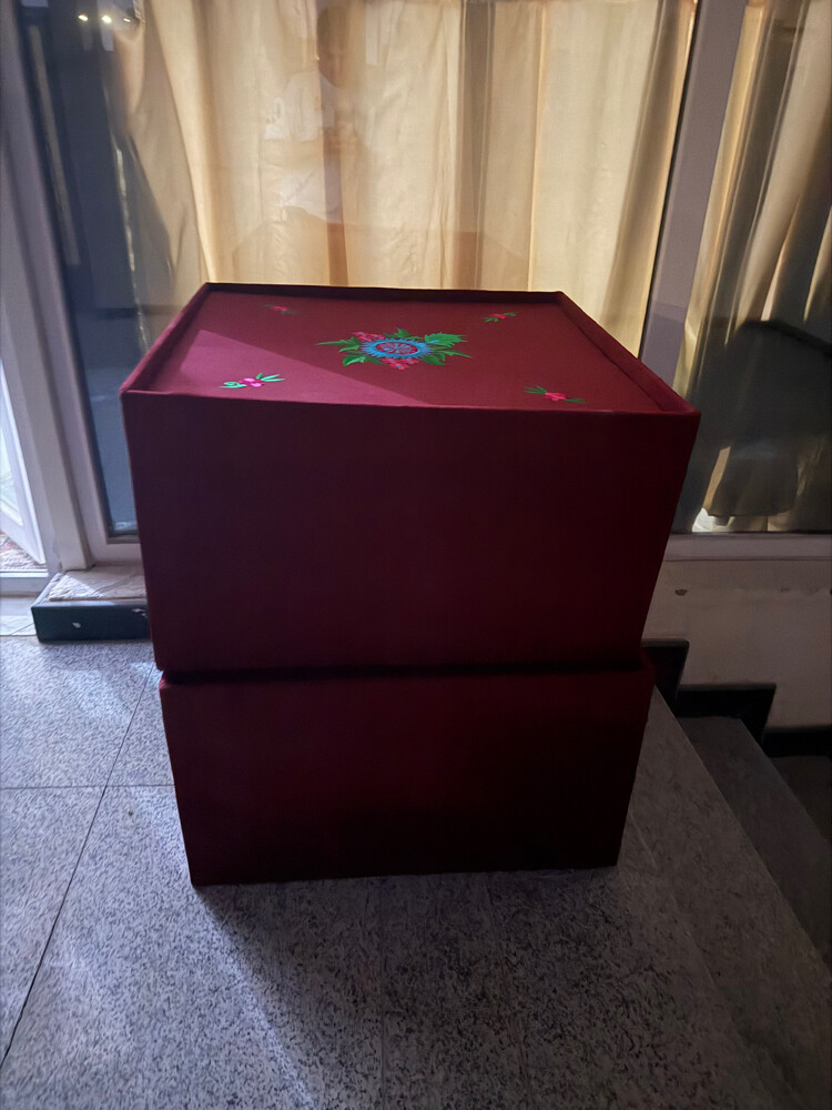 2 tables for free in good condition - 1