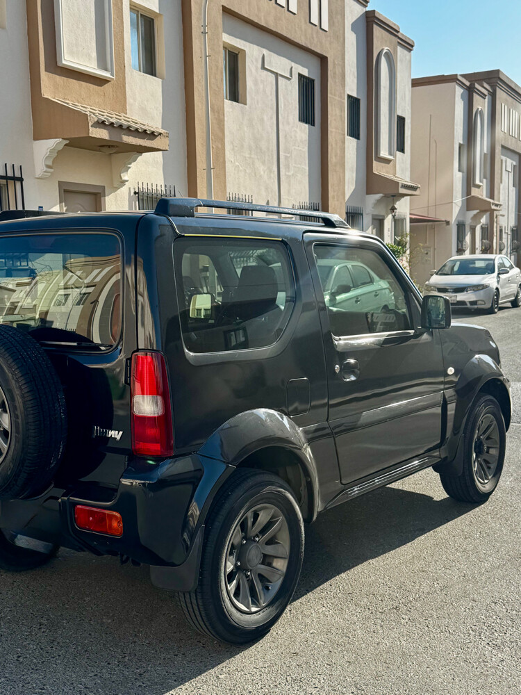 Suzuki Jimny 4x4 2015 Automatic - 3