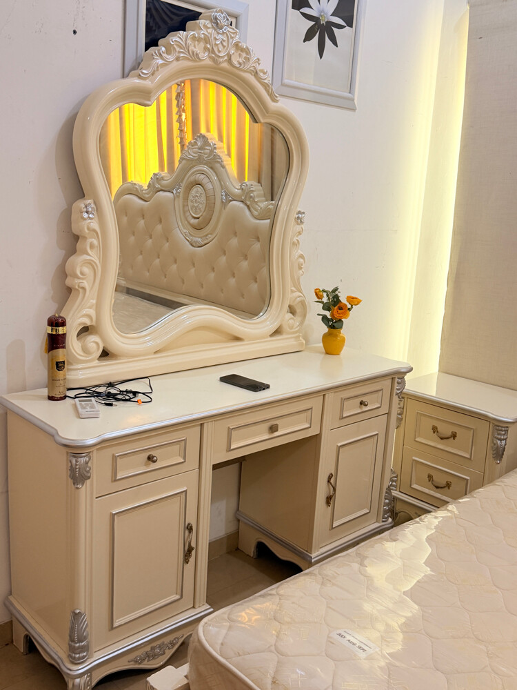 King Bedroom set For sale  - 2