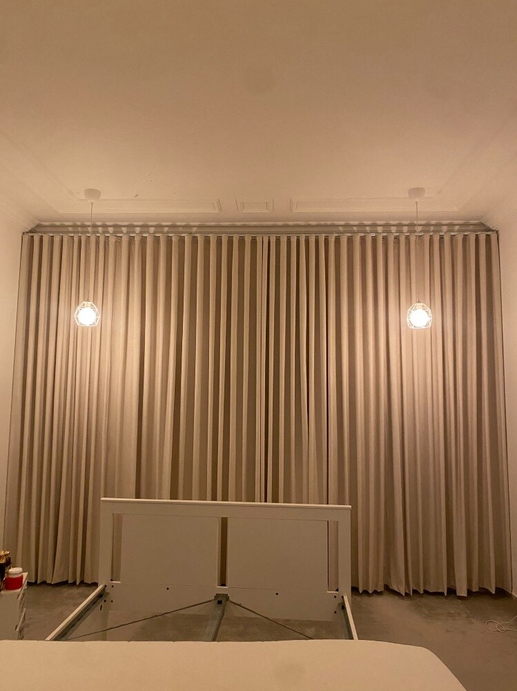 Curtains - 4