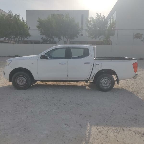 ٢٠٢٠ نيسان نافارا - 1