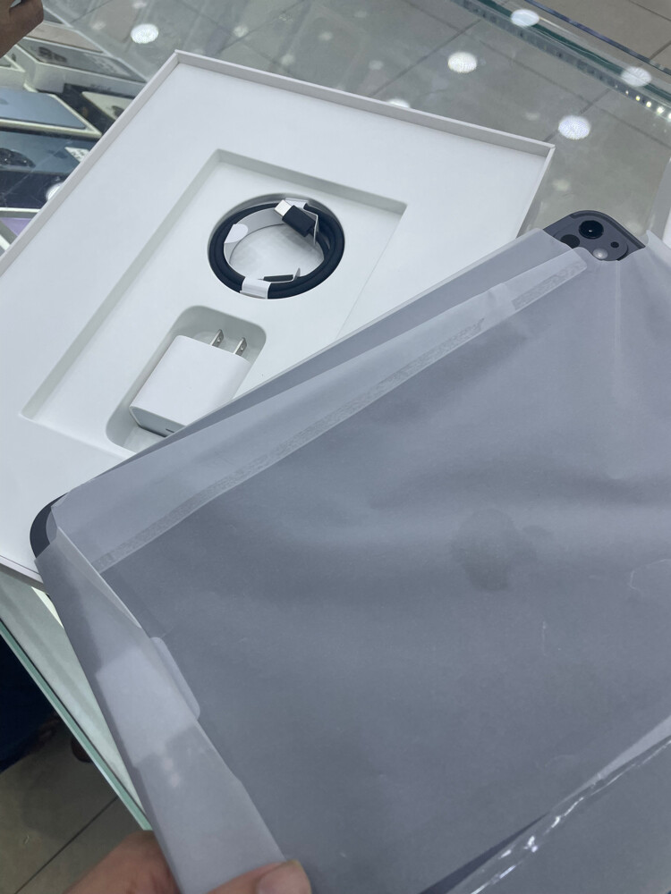 iPad Pro m5 13inches 256gb - 7