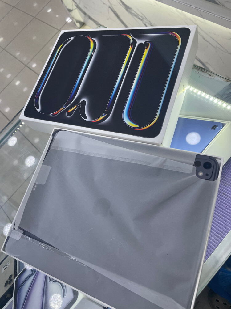 iPad Pro m5 13inches 256gb - 9
