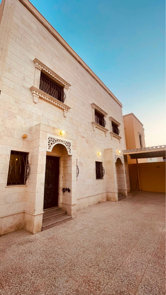 ام صلال علي  - 6