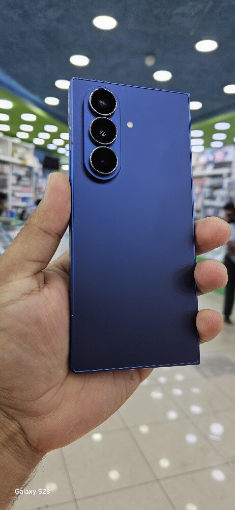 Samsung Zfold 7 - 1
