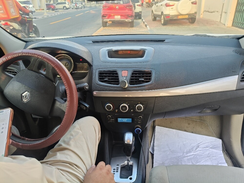 RENAULT CAR - 5