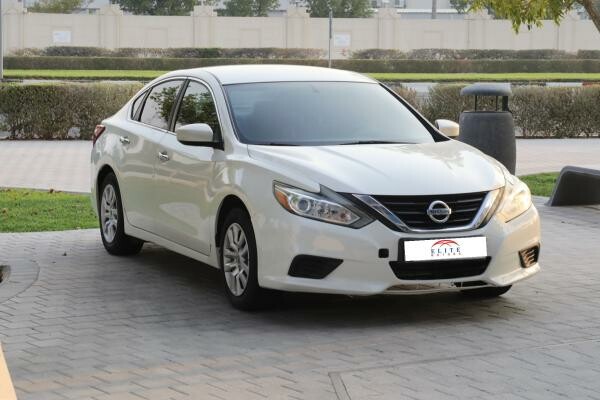 Nissan Altima  - S -  2017 - 3