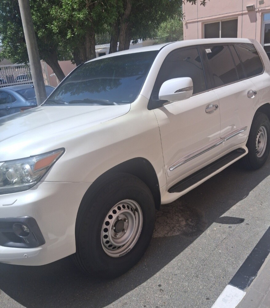 لكزس ممتازة محول ٢٠١٥ - 1