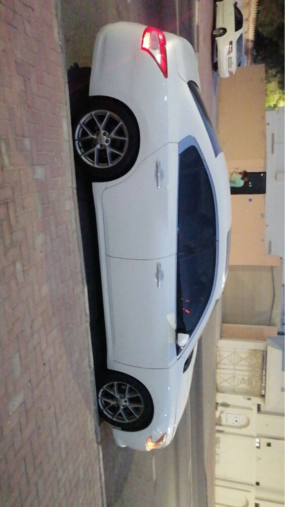 nissan maxima  - 3