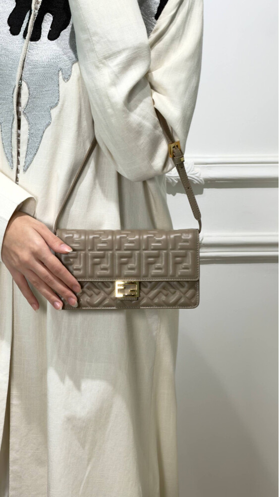 FND Wallet On Chain Baguette Dove - 2