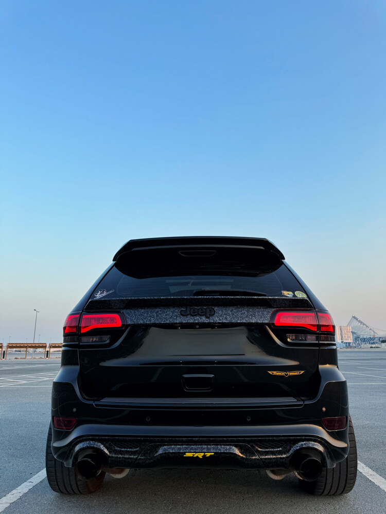 Jeep grand Cherokee SRT - 12