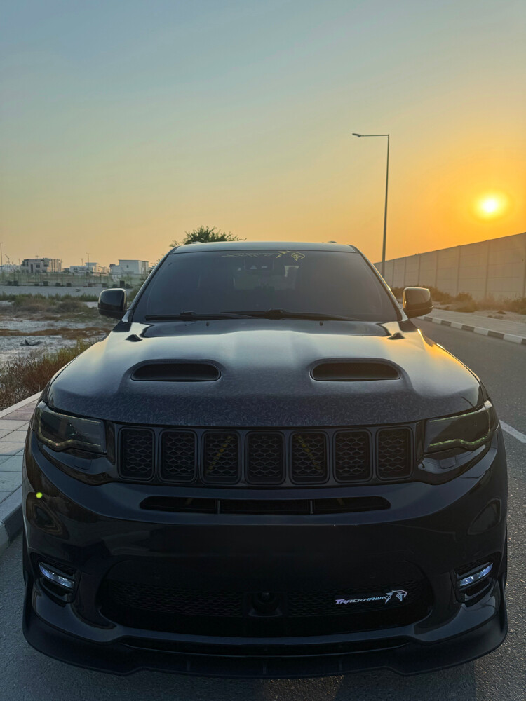 Jeep grand Cherokee SRT - 17