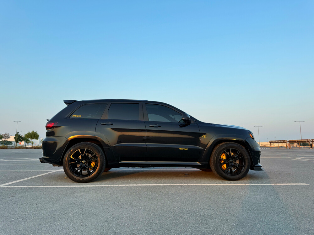 Jeep grand Cherokee SRT - 18