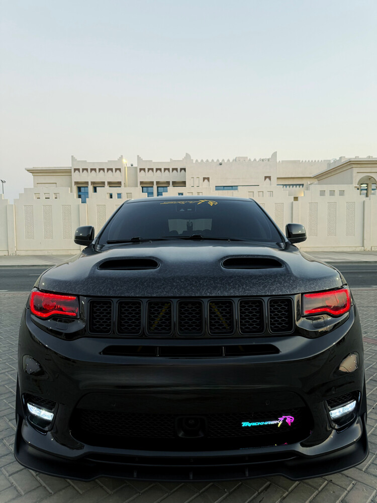 Jeep grand Cherokee SRT - 8