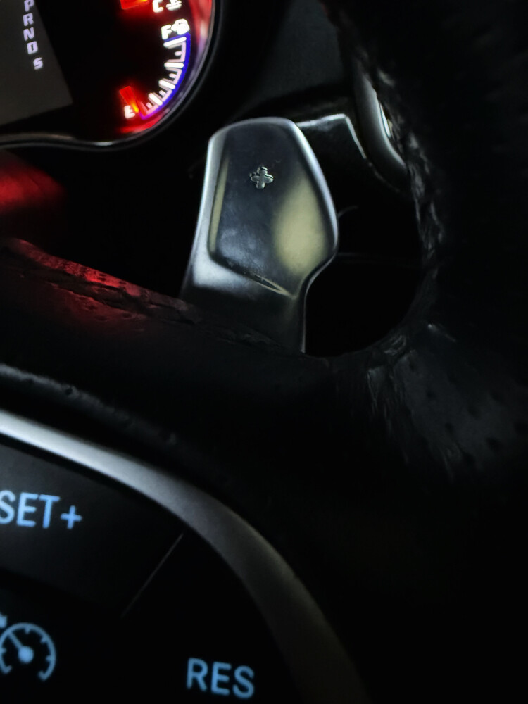 Jeep grand Cherokee SRT - 25