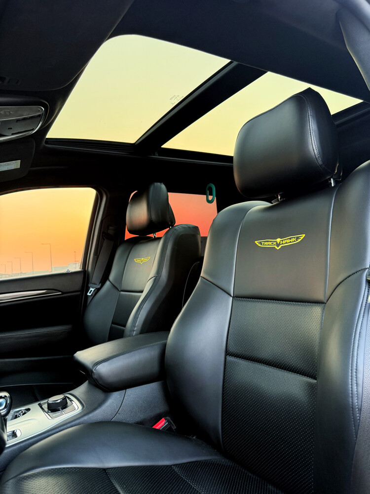 Jeep grand Cherokee SRT - 11