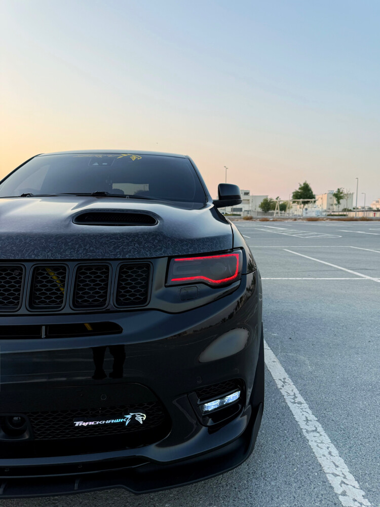 Jeep grand Cherokee SRT - 9
