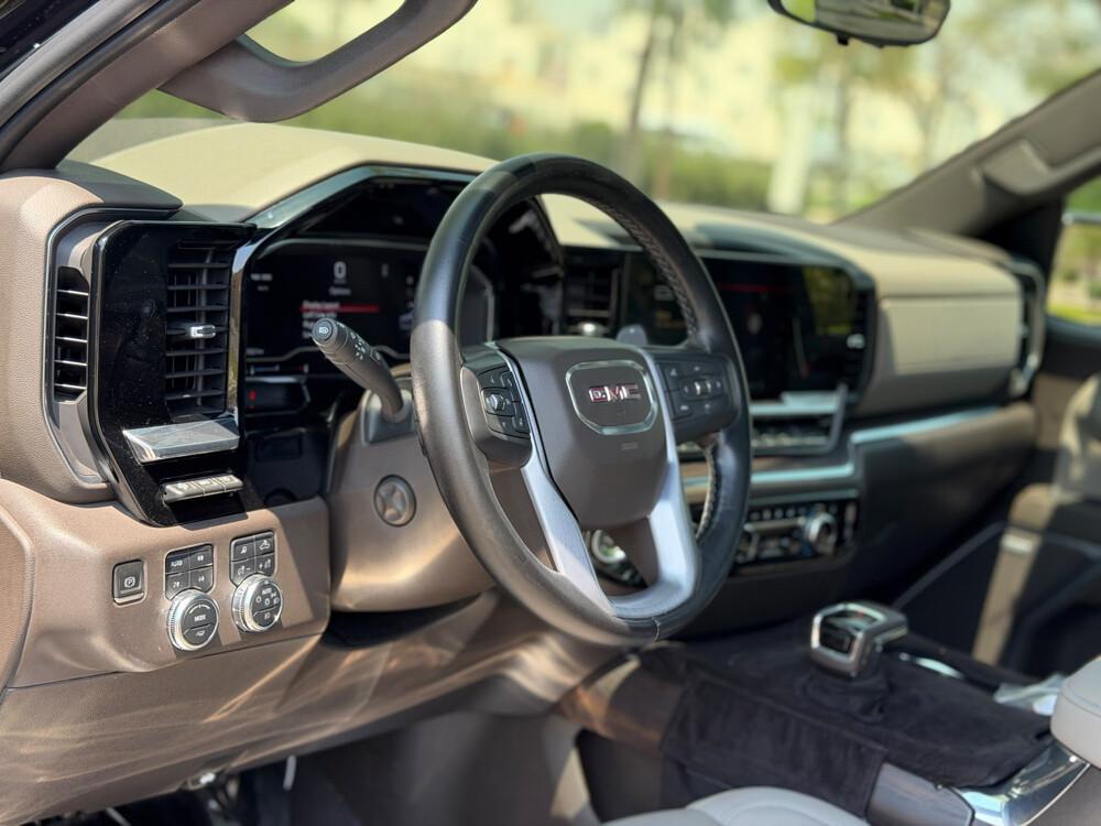 GMC Sierra  - 11