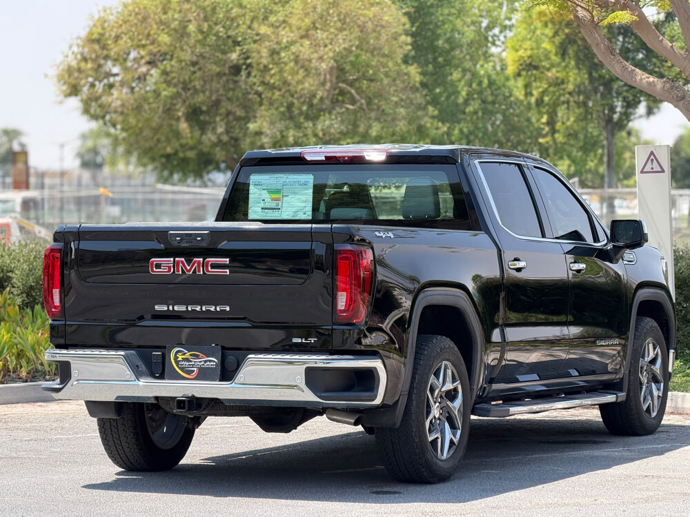 GMC Sierra  - 4